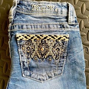 ‼️MOVING SALE‼️MAKE ME AN OFFER‼️ 
Miss Me girls size 10 jeans